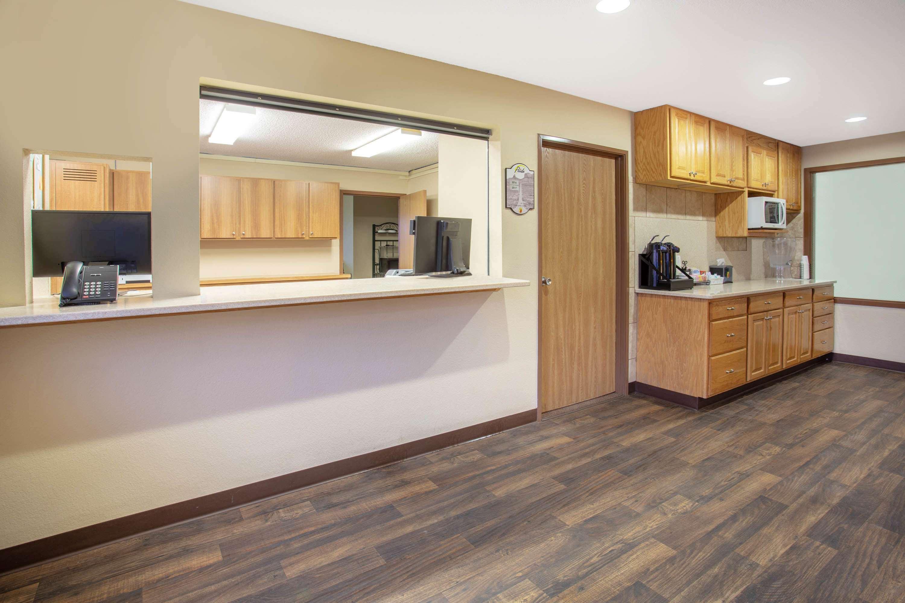 ซูเปอร์ 8 บาย วินด์แฮม ลูวิสตัน ออเบิร์น แอเรีย Hotel Lewistown ภายนอก รูปภาพ