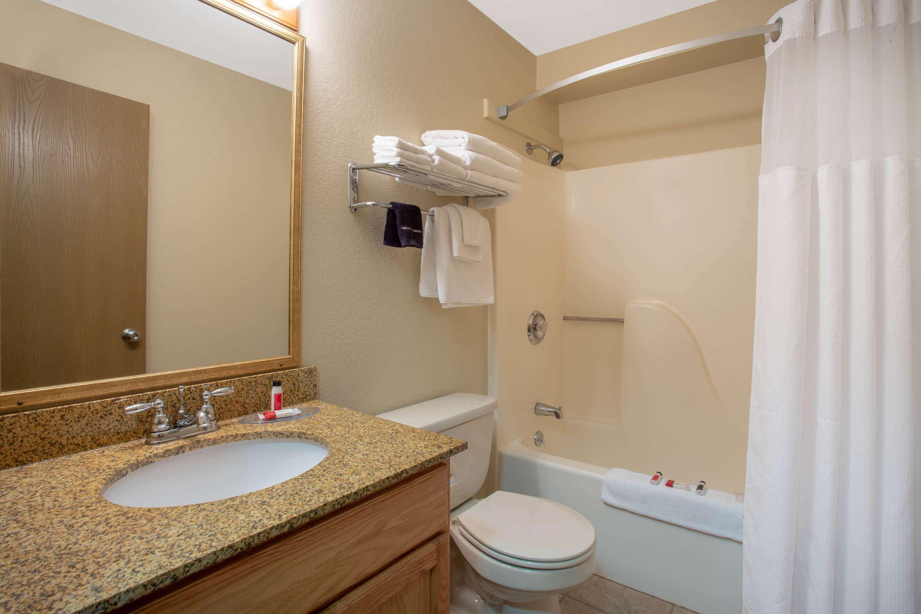 ซูเปอร์ 8 บาย วินด์แฮม ลูวิสตัน ออเบิร์น แอเรีย Hotel Lewistown ภายนอก รูปภาพ