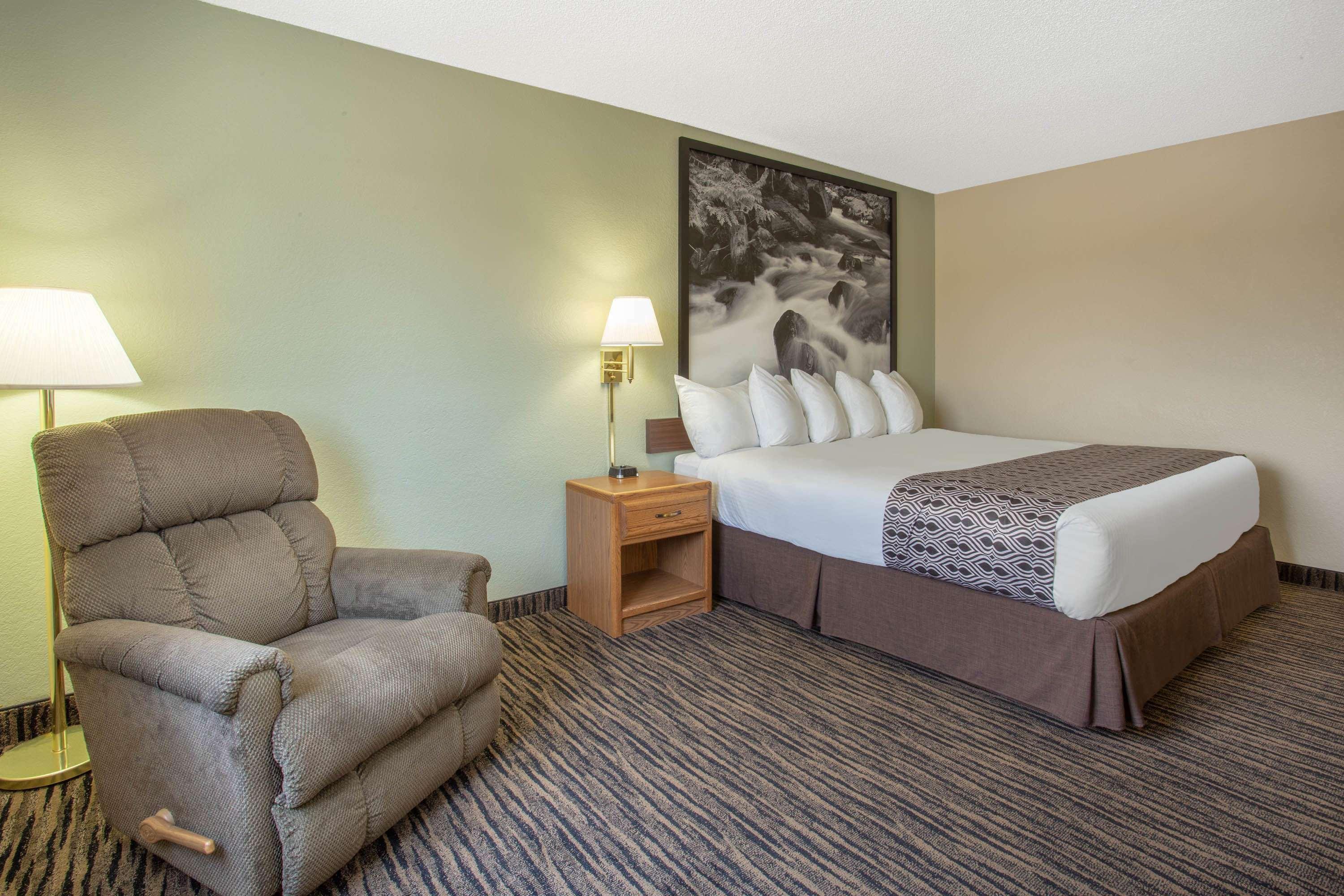 ซูเปอร์ 8 บาย วินด์แฮม ลูวิสตัน ออเบิร์น แอเรีย Hotel Lewistown ภายนอก รูปภาพ